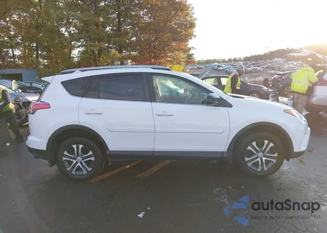 2016 Toyota Rav4 Le z USA, uszkodzony, nr VIN JTMBFREV6GJ096849